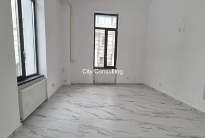 Casă cu 27 camere cu Teren 473 Mp în Sala Palatului - 2