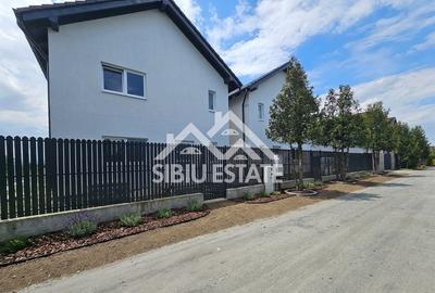 Casă individuală cu 5 camere cu Teren 280 Mp în Șura Mică - 1