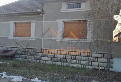 Casă cu 4 camere cu Teren 5526 Mp în Cheșa - 2