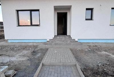 Casă cu Teren 465 Mp în Chinteni