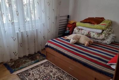 Apartament cu 2 camere semidecomandat în Micro 6 - 1