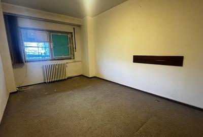 Apartament cu 3 camere decomandat în Decebal - 5