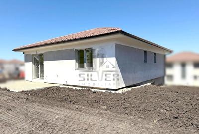 Casă individuală cu 4 camere cu Canalizare în Chinteni - 10