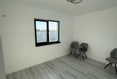 Casă cu 4 camere cu Teren 380 Mp în Central - 3
