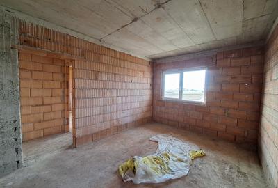 Casa individuala in Giarmata- 125mp -Strada asfaltata- Toate utilitatile - 10