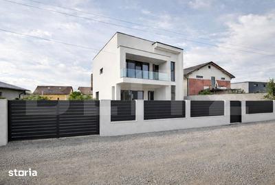Casă cu 5 camere cu Teren 440 Mp în Central - 2