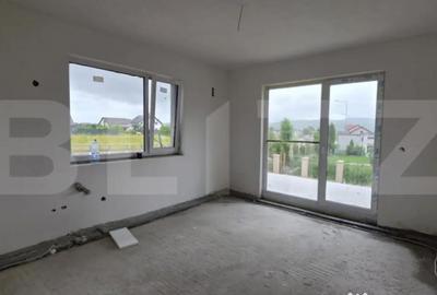 Casă cu 4 camere cu Canalizare în Unirea - 16