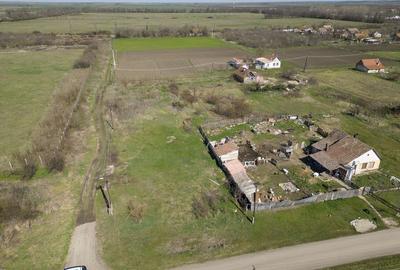 Teren de 1430 mp, în Turnu - 12