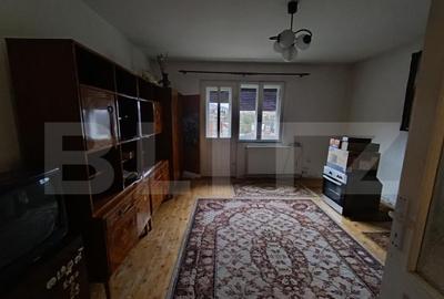 Casa de vanzare,/ spatiu comercial cu 4 camere ?i un teren - 3