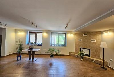 Casă individuală cu 10 camere în Centrul Istoric