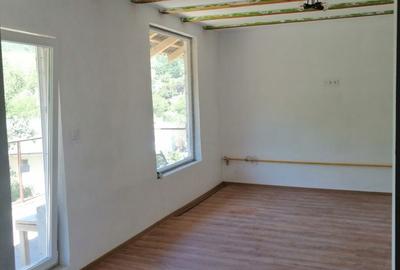 Apartament cu 2 camere decomandat în Calea Timișoarei - 3