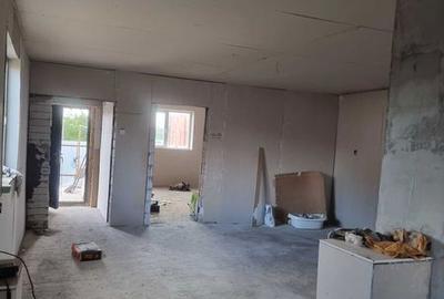 Casă cu 2 camere cu Teren 120 Mp în Sânpaul - 2