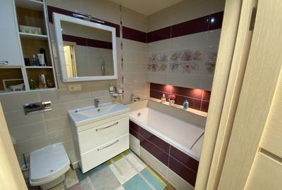 Apartament cu 3 camere decomandat în Astra - 1