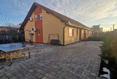 Casă cu 5 camere cu Teren 315 Mp în Moșnița Nouă - 1