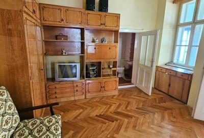 Casă cu 4 camere cu Canalizare în Central - 11