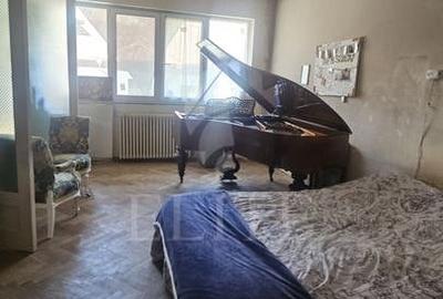 Apartament cu 3 camere semidecomandat în Central - 9