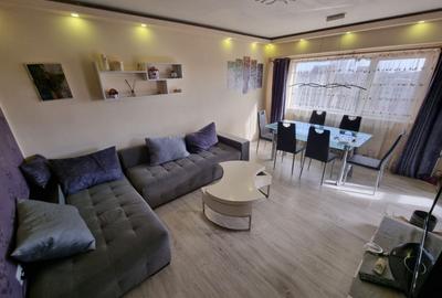 Apartament cu 3 camere decomandat, mobilat în Tomis Nord