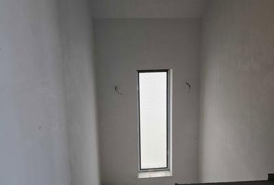 Casă cu 4 camere în Central - 2