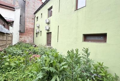 Casă cu Teren 211 Mp în Central - 3