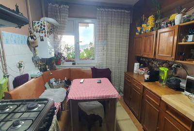 Apartament cu 3 camere decomandat în Central - 11