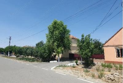 Casa si teren-loc. Saravale, jud. Timis - 2