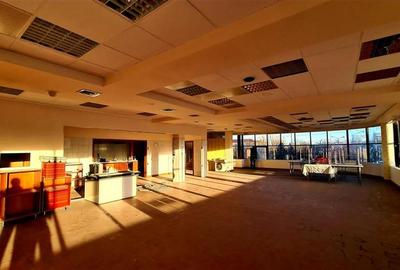 Spațiu comercial, de 250 mp, în Complex Studențesc - 5