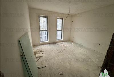 Apartament cu 2 camere decomandat în Metalurgiei