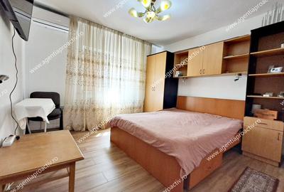 Apartament cu 3 camere decomandat în - 2