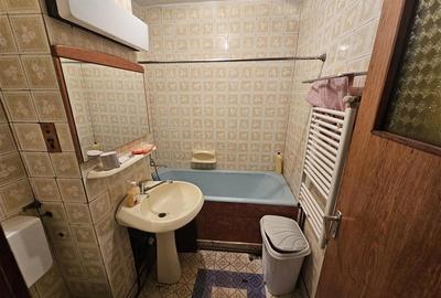 Apartament cu 4 camere semidecomandat, mobilat în Micro II - 8