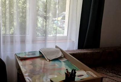 Apartament cu 3 camere semidecomandat în Central - 3