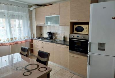Apartament cu 3 camere semidecomandat în Lotus - 7