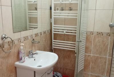 Apartament la casa la curte comuna , Centru, Str. Jokai Mor - 5