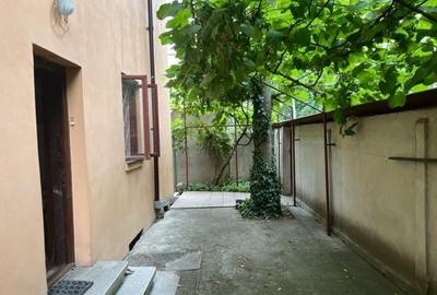 Apartament 3 camere la parter in vila in zona Piata Domenii - Manastirea Casin - 4