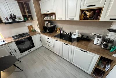 Apartament de vanzare, cu 3 camere, 80 mp, zona Sud - 12