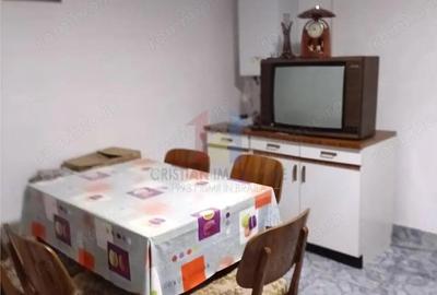 Casă cu 4 camere cu Teren 235 Mp în Central