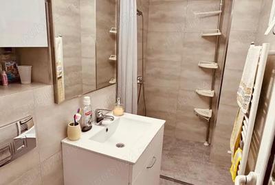 Garsonieră decomandată în Central