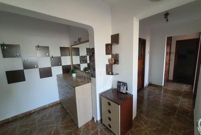 Apartament cu 3 camere decomandat în Cantacuzino - 8