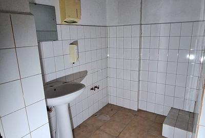 Spațiu comercial, de 814 mp, în Central - 7