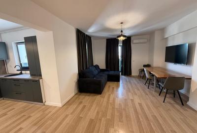 Apartament cu 3 camere semidecomandat în Km 5 - 3