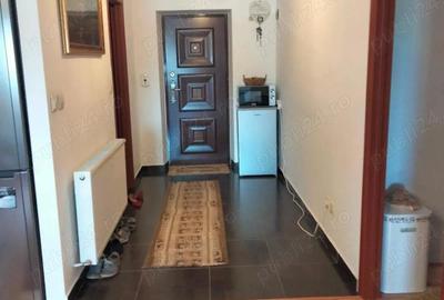 Apartament cu 3 camere decomandat în Central - 1