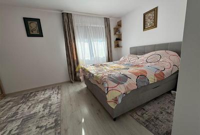 Casă individuală cu 4 camere cu Canalizare în Splaiul Unirii - 2