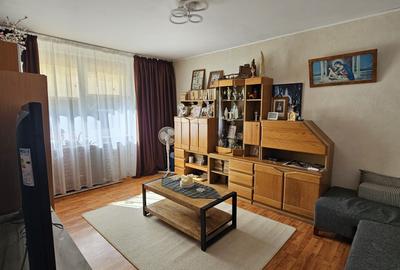 Apartament cu 3 camere decomandat în Central - 1
