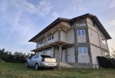 Casă cu 5 camere cu Teren 2000 Mp în Popești - 5