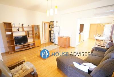 Apartament cu 4 camere semidecomandat în Romană