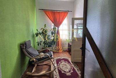Casă cu 4 camere în Central