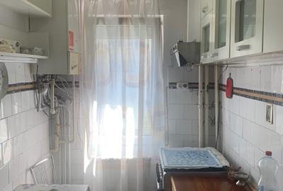 Apartament cu 2 camere semidecomandat, mobilat în Narcisa - 9