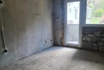 Apartament cu 4 camere semidecomandat în Central - 2