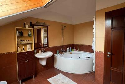 Casă cu 4 camere în Central - 5