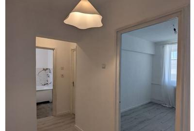 Apartament cu 3 camere decomandat în Tineretului - 7