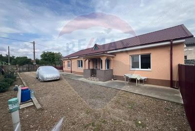 Casa 3 camere Marasesti in zona Est - 1